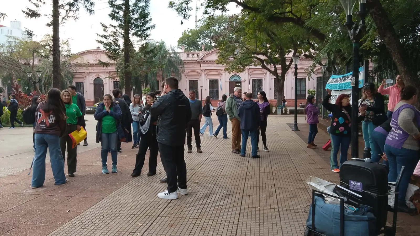 Docentes de Misiones de paro y asamblea en Posadas