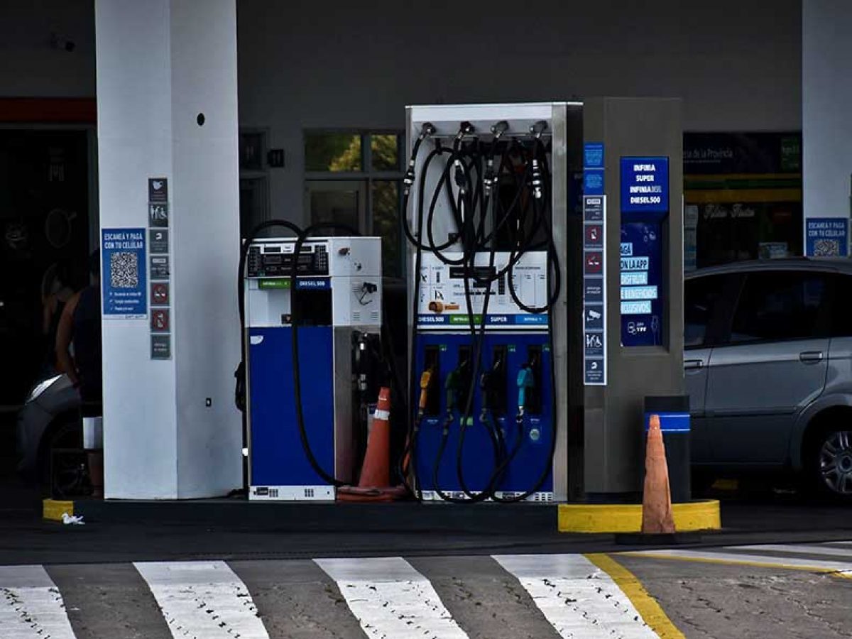 Combustibles: "estamos complicados, vendemos casi la mitad con el doble de costos"