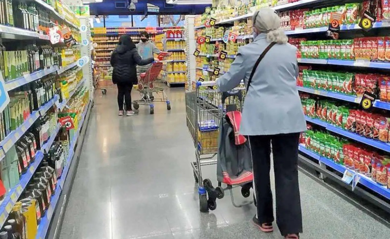 Indec: Las ventas en supermercados registraron su primera mejora mensual