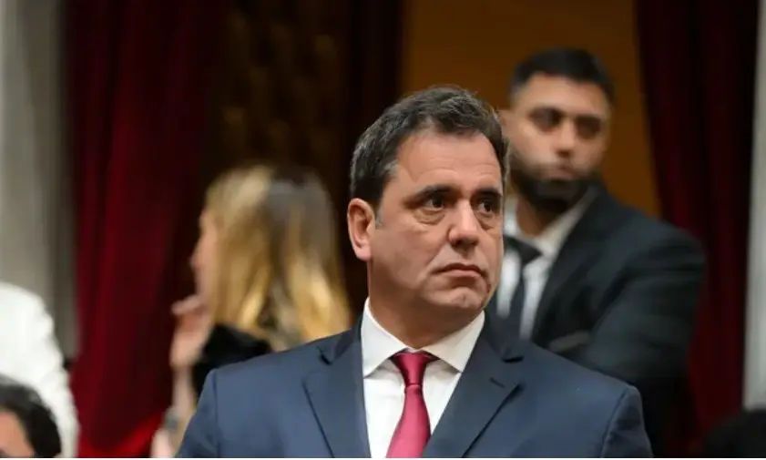 Lisandro Catalán también renunció al Ministerio del Interior