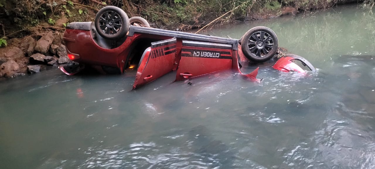 Murió tras caer a un arroyo con su auto en Campo Viera