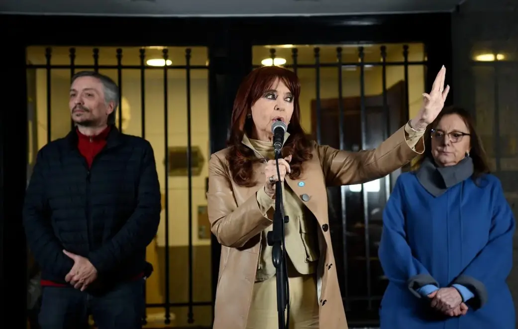 La Justicia otorgó la prisión domiciliaria a Cristina Kirchner