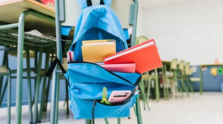 De cuánto es la ayuda escolar para los estatales misioneros