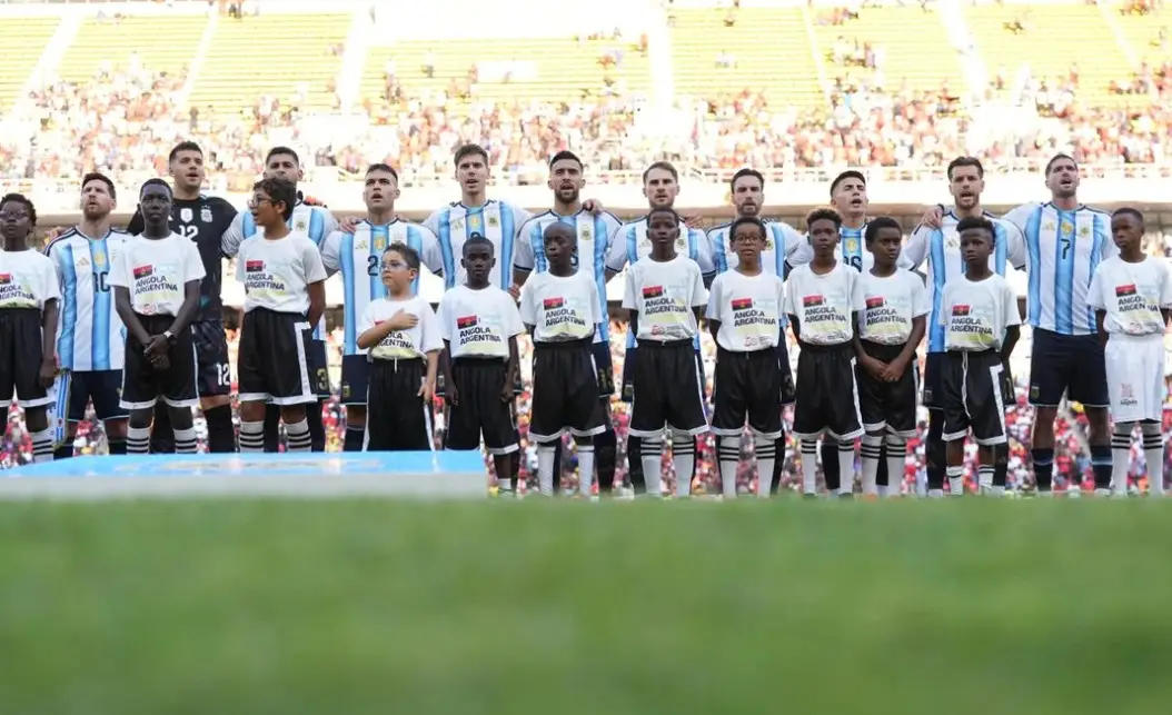 Argentina le ganó a Angola en el último partido del año
