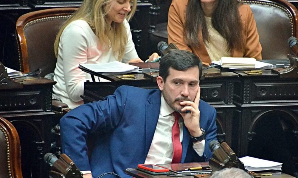 Radicales de Misiones cruzaron a Arjol por votar contra la Universidad Pública