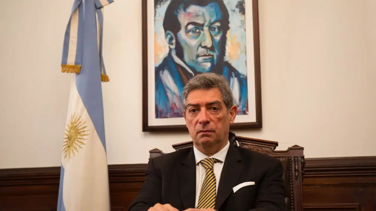 Rosatti le envió un duro mensaje a Milei por la Reforma Laboral