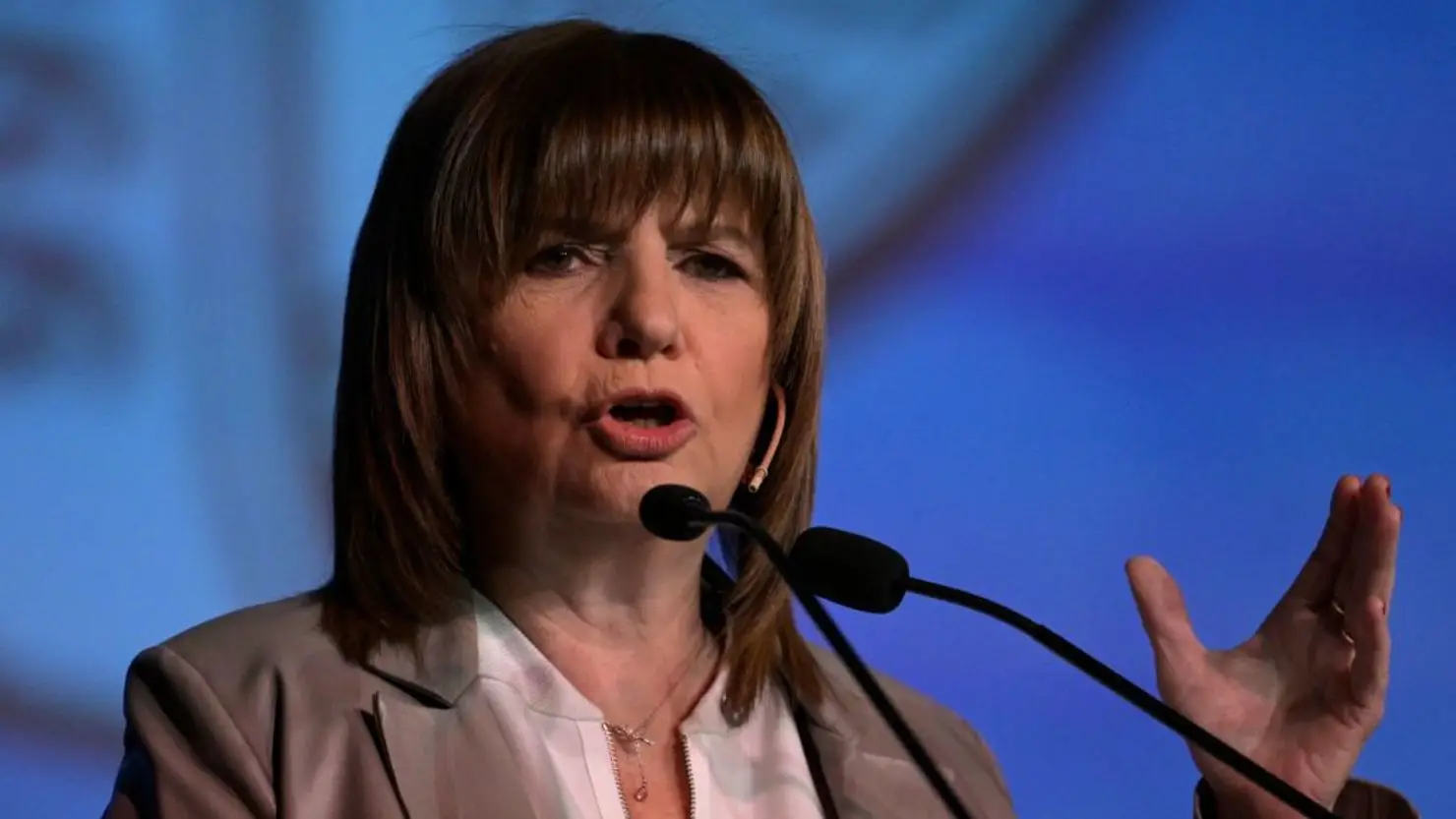 Tras la sanción a Estudiantes, Bullrich cargó contra Tapia