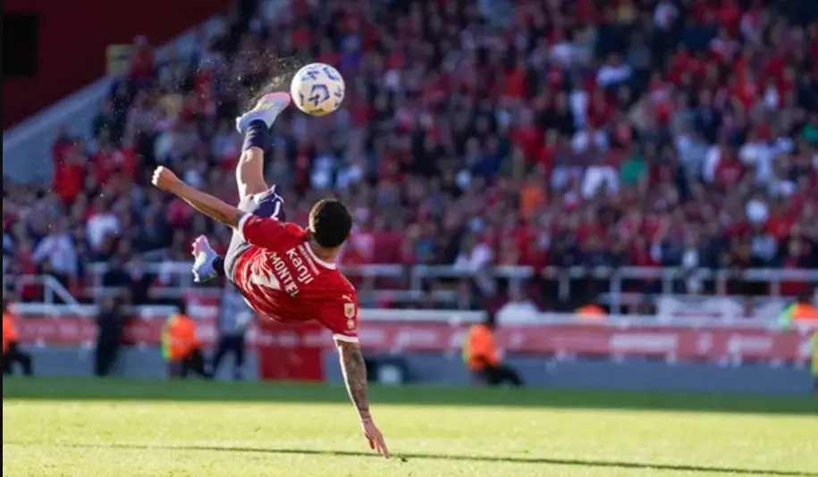 Santiago Montiel ganó el premio Puskás al mejor gol del 2025