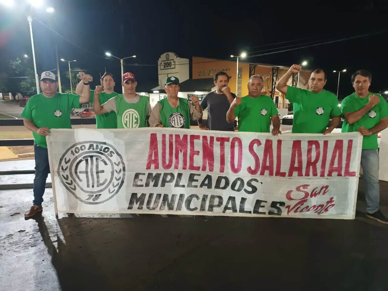 San Vicente: “El 60% del sueldo de los trabajadores está en negro”