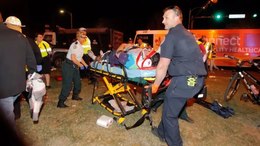 Nueva Orleans: Un conductor atropelló a una multitud