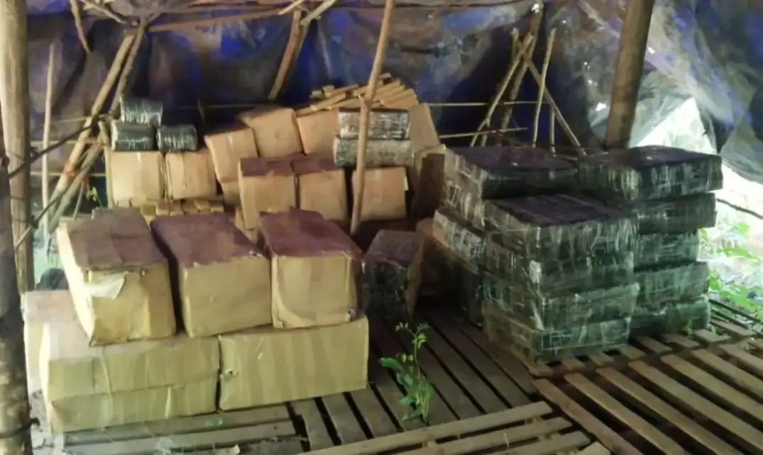 Incautan toneladas de marihuana y detienen a dos hombres en Montecarlo