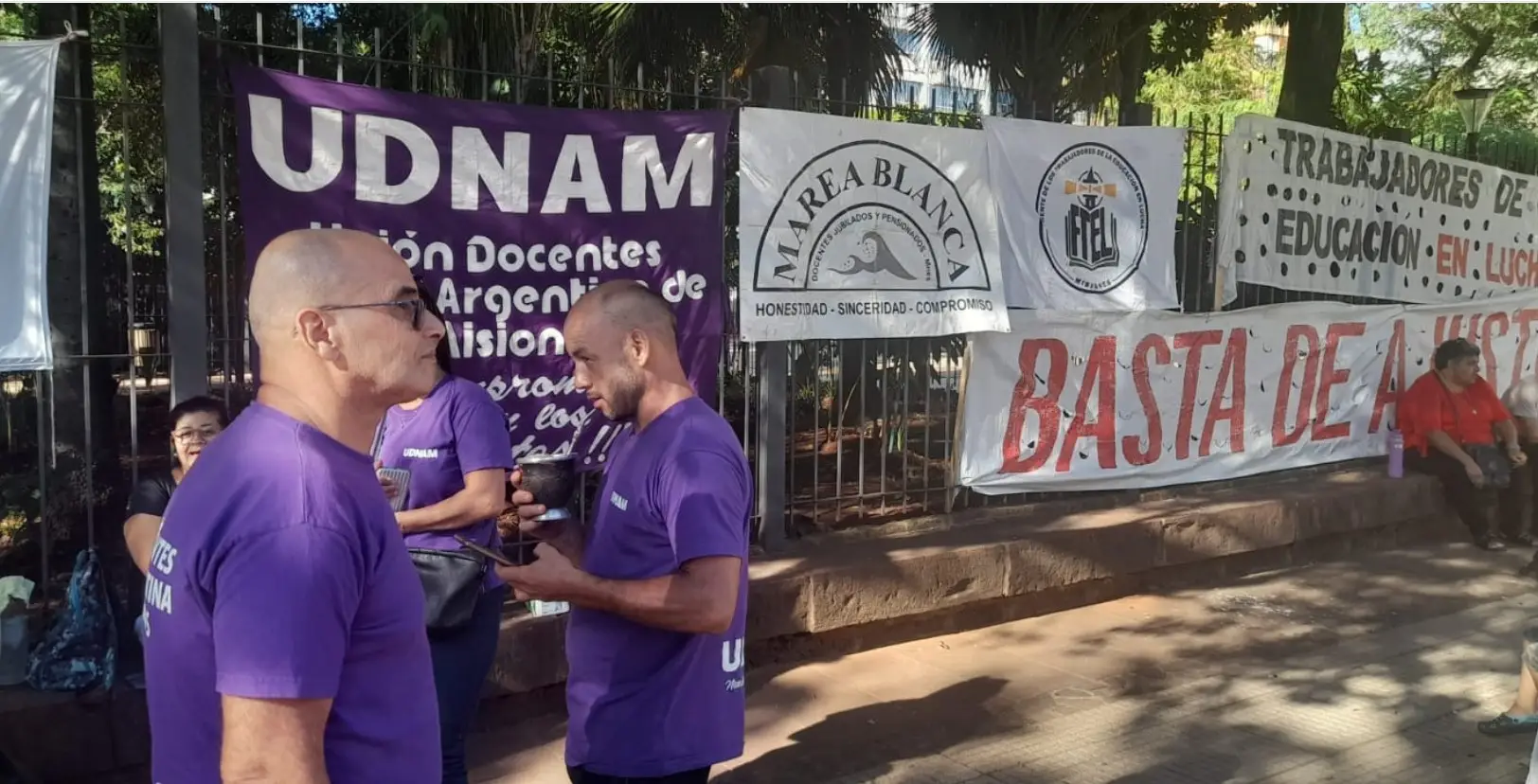 Paro docente: "es insuficiente el acuerdo salarial firmado en la Provincia"