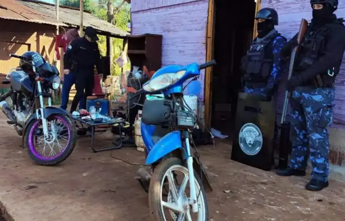 Picadas ilegales en Iguazú: secuestran motos, droga y dinero