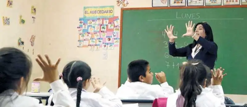 Se pagarán suplementos docentes con fondos nacionales