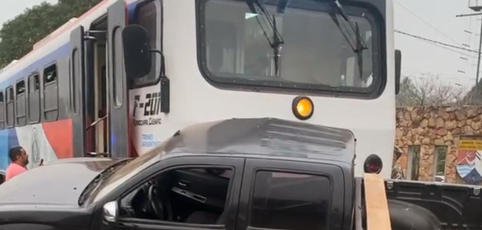 Así fue el momento del choque del tren internacional en Encarnación